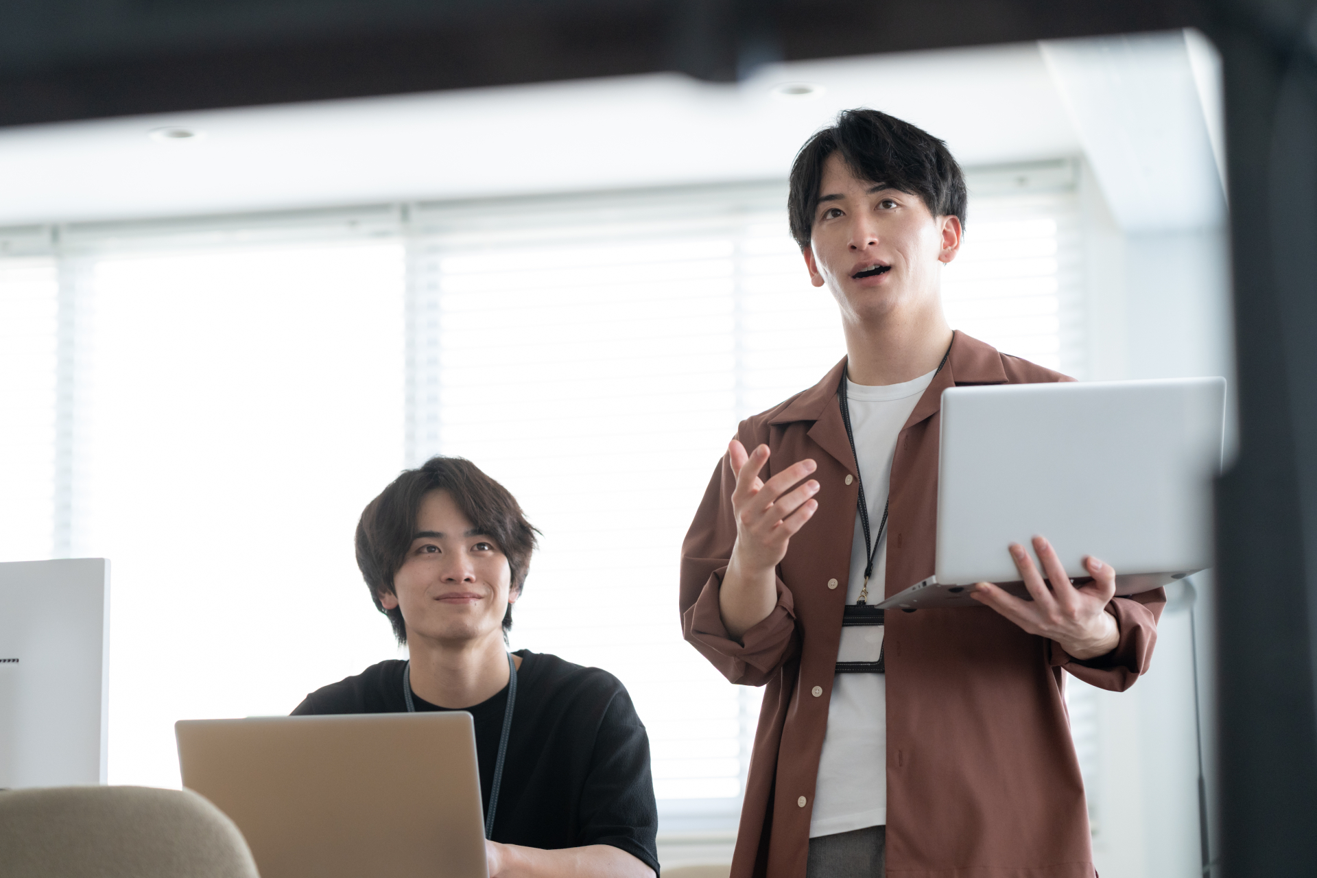 システム開発の検収遅れによる外注エンジニアへの支払い